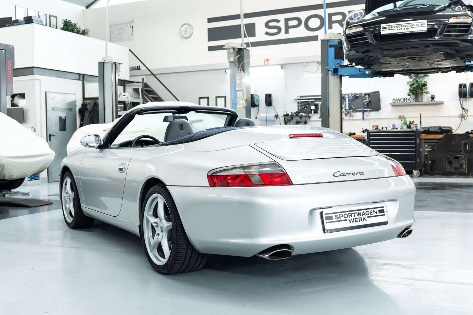 Fahrzeugabbildung Porsche 996 911 Carrera Cabriolet I Bose I 1. Lack