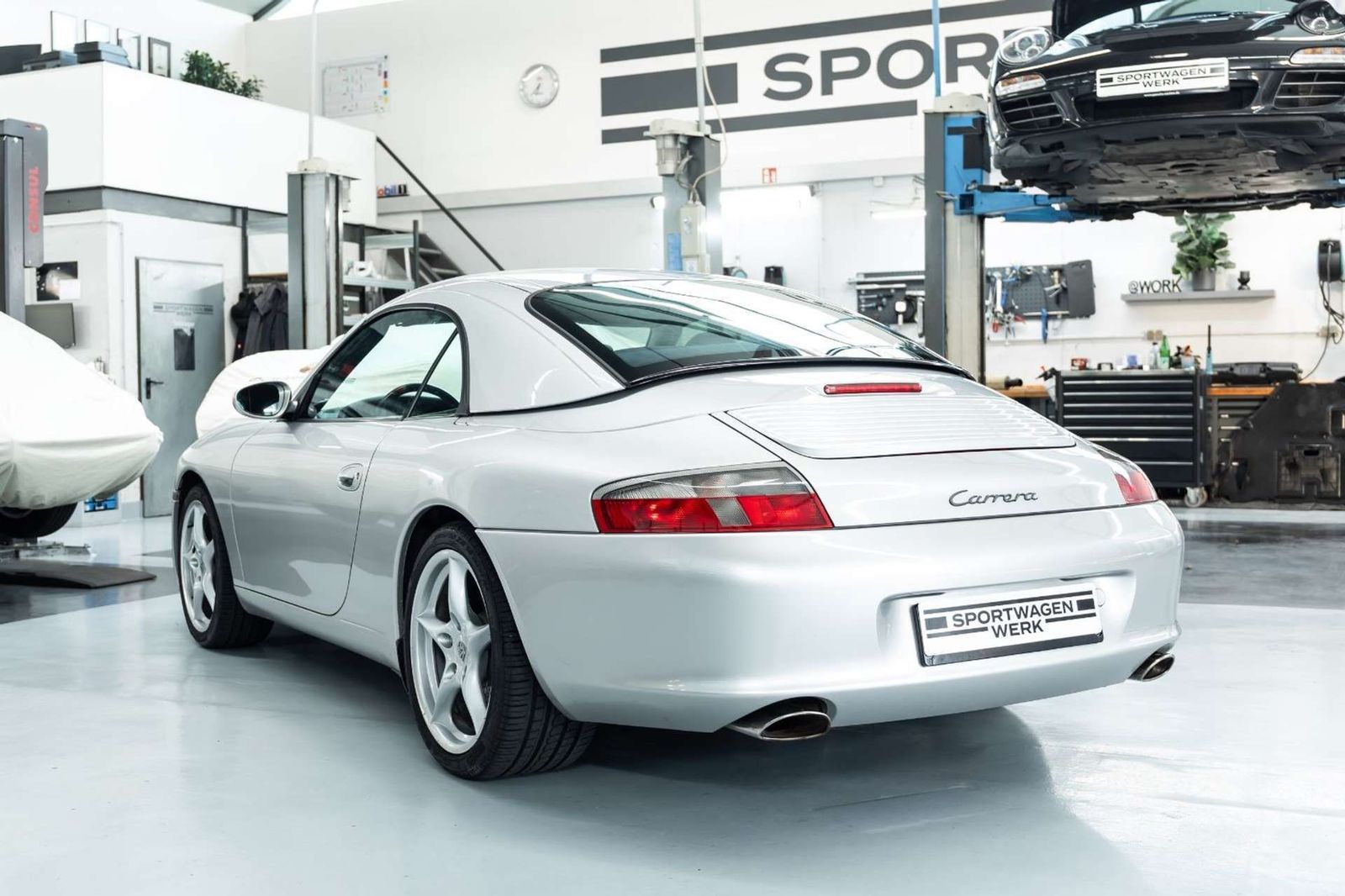 Fahrzeugabbildung Porsche 996 911 Carrera Cabriolet I Bose I 1. Lack