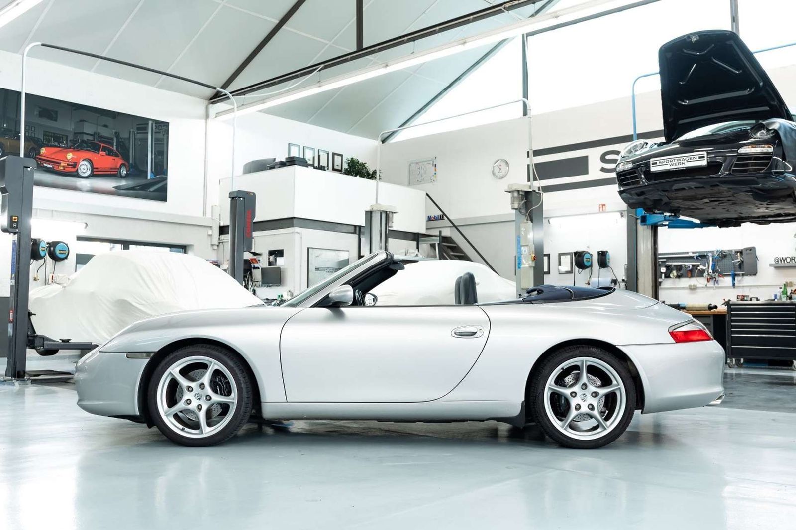 Fahrzeugabbildung Porsche 996 911 Carrera Cabriolet I Bose I 1. Lack