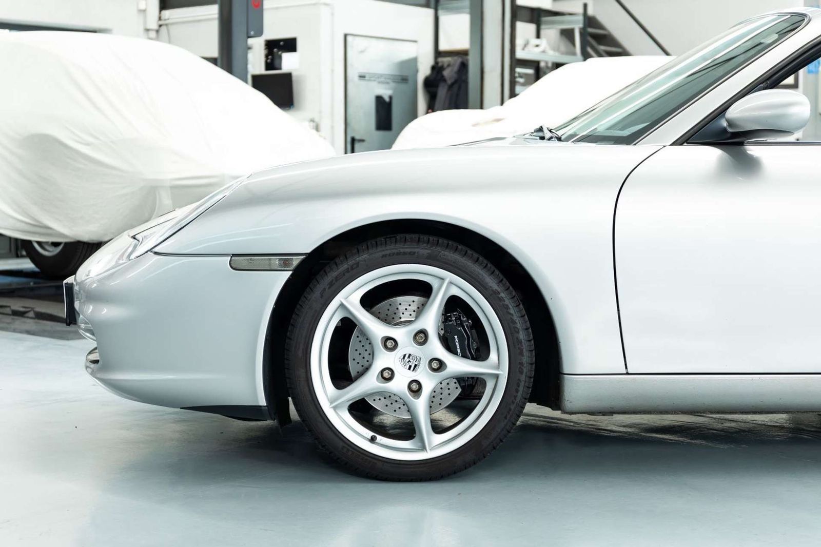 Fahrzeugabbildung Porsche 996 911 Carrera Cabriolet I Bose I 1. Lack