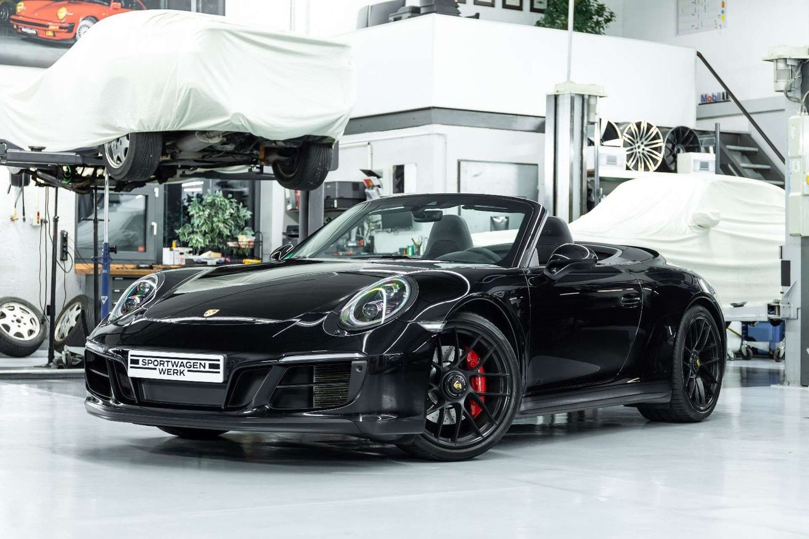 Fahrzeugabbildung Porsche 991 911 Carrera GTS Cabriolet I PDLS+ I Bose
