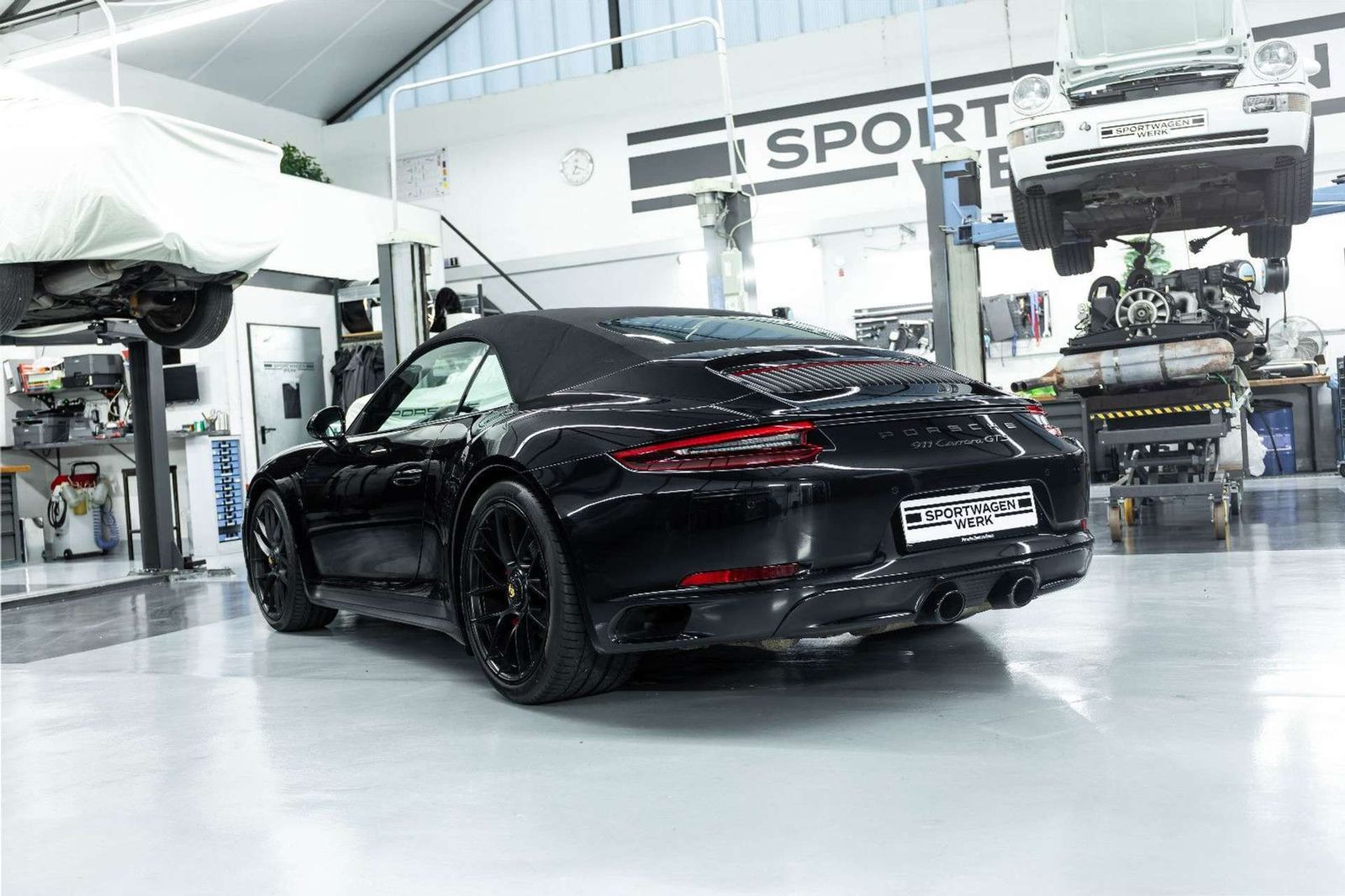 Fahrzeugabbildung Porsche 991 911 Carrera GTS Cabriolet I PDLS+ I Bose