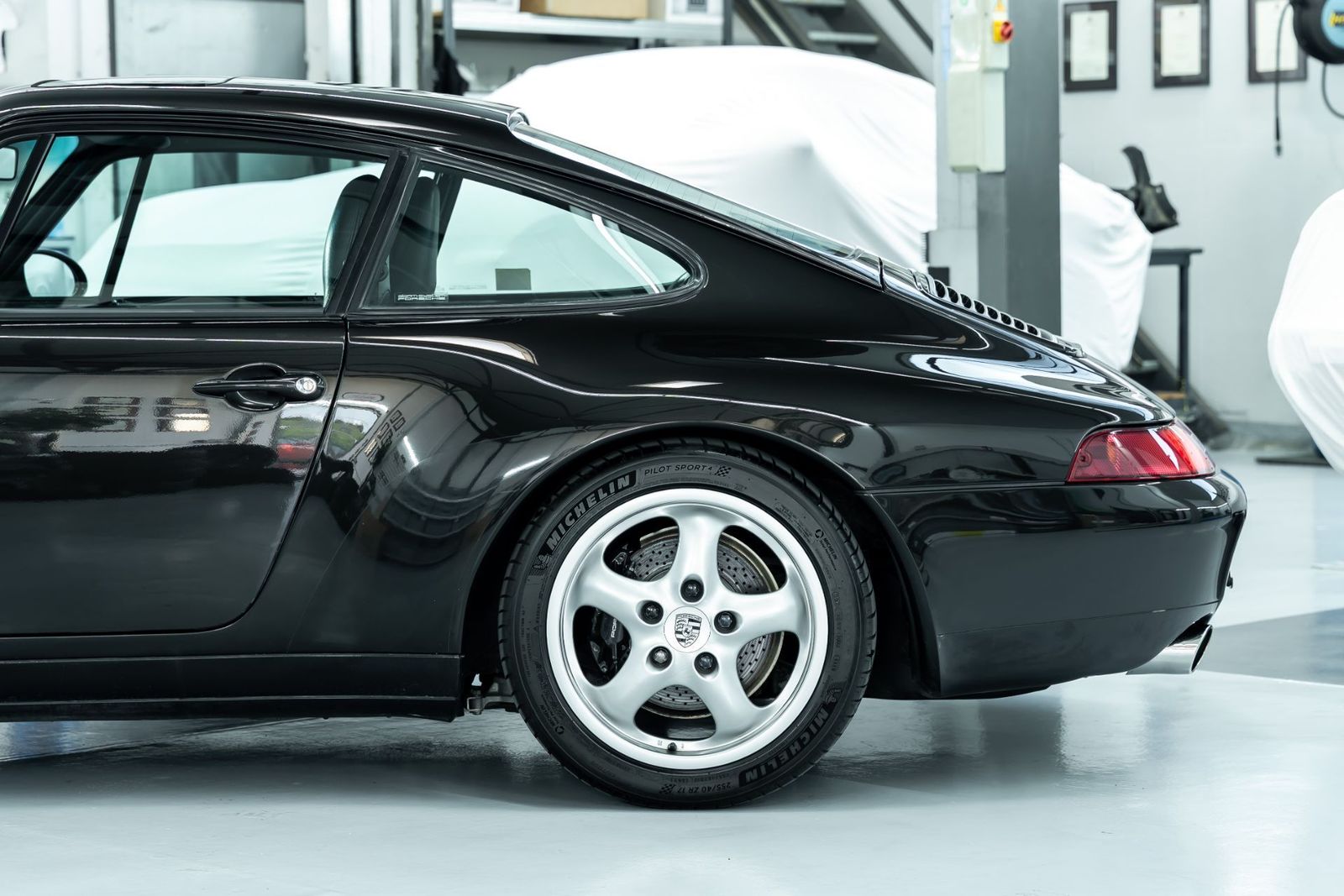 Fahrzeugabbildung Porsche 993 911 Carrera Coupé