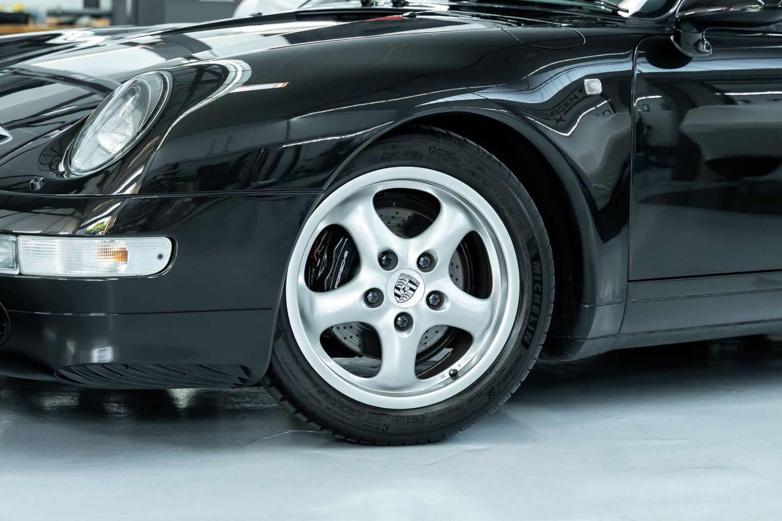 Fahrzeugabbildung Porsche 993 911 Carrera Coupé