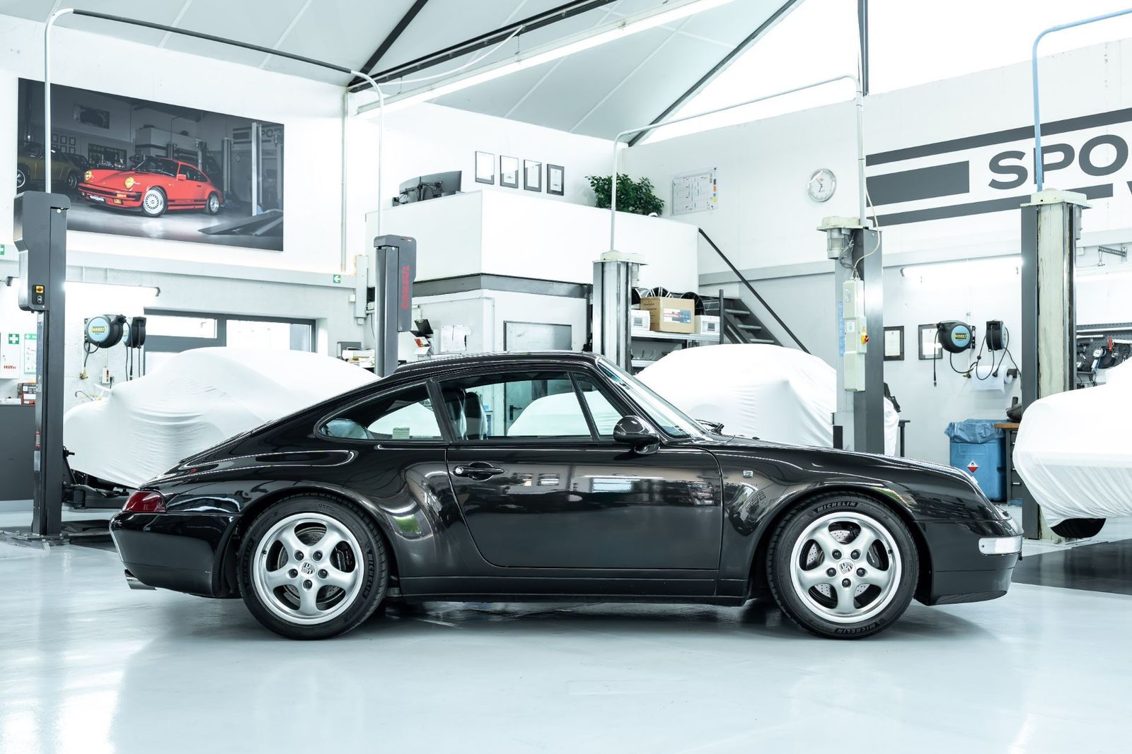 Fahrzeugabbildung Porsche 993 911 Carrera Coupé
