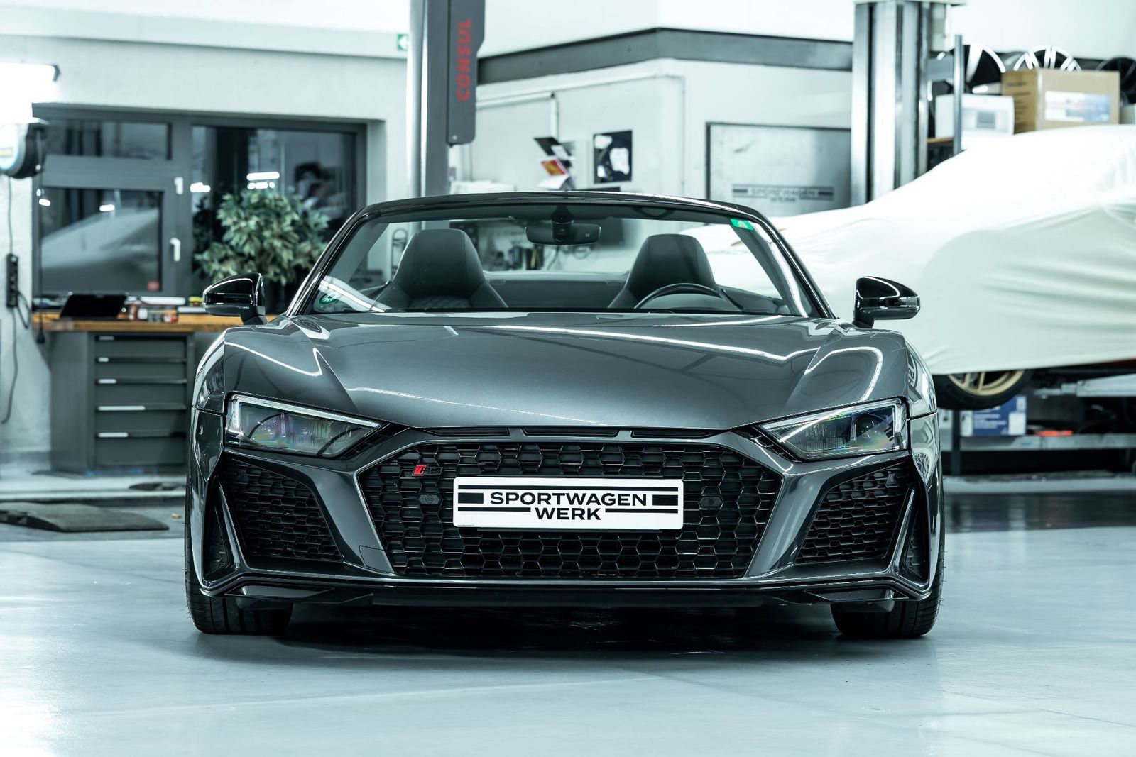 Fahrzeugabbildung Audi R8 5.2 FSI Quattro