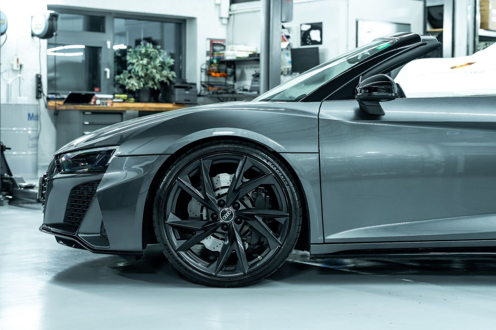Fahrzeugabbildung Audi R8 5.2 FSI Quattro