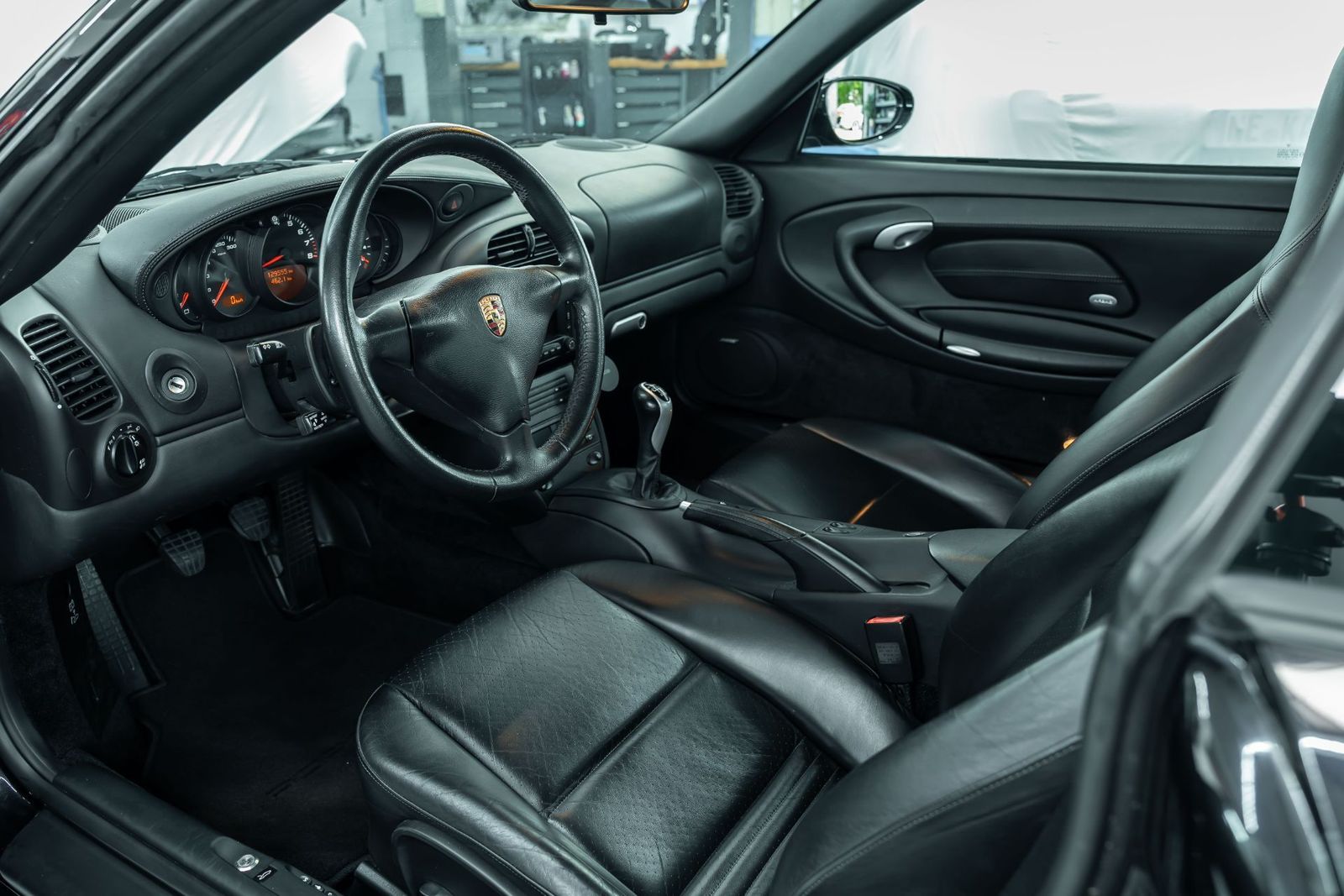 Fahrzeugabbildung Porsche 996 911 Carrera 4 S Coupe