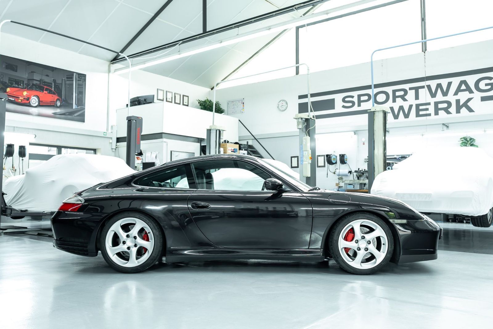 Fahrzeugabbildung Porsche 996 911 Carrera 4 S Coupe