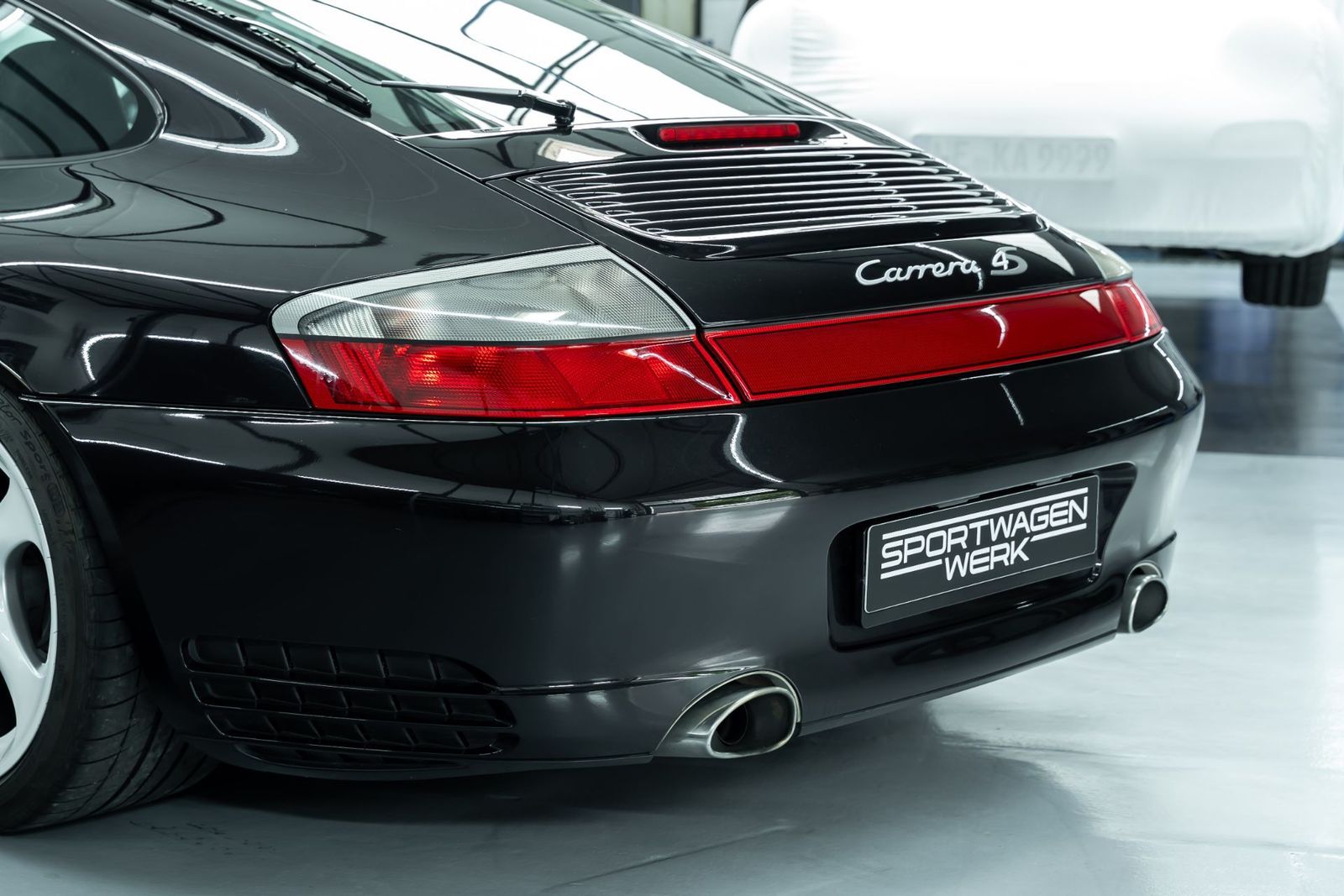 Fahrzeugabbildung Porsche 996 911 Carrera 4 S Coupe