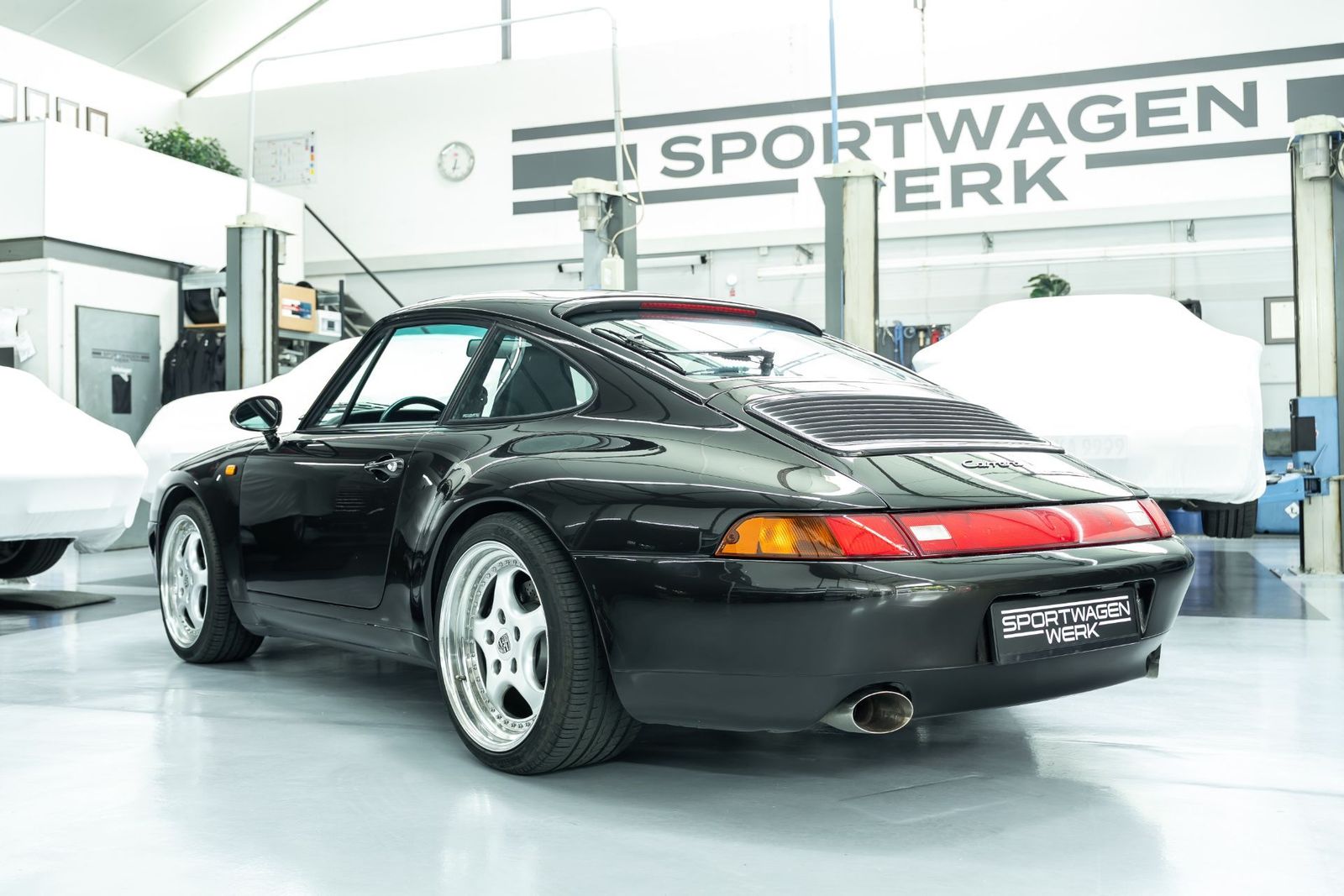 Fahrzeugabbildung Porsche 911 Carrera Coupé Tiptronic