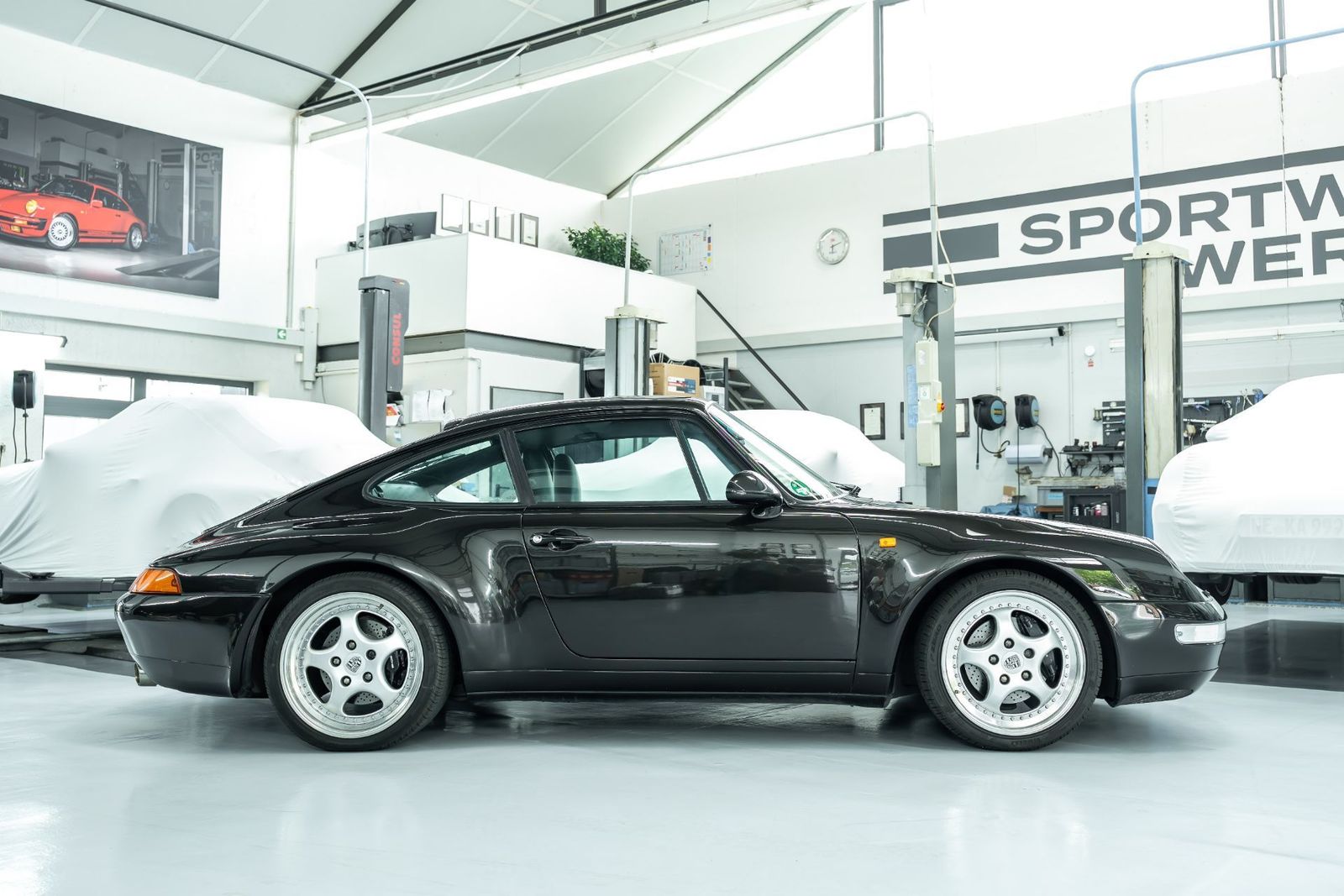 Fahrzeugabbildung Porsche 911 Carrera Coupé Tiptronic